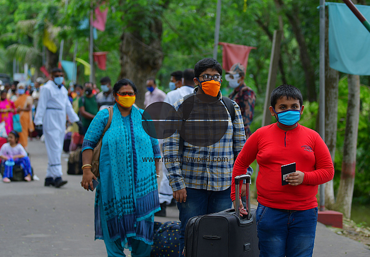 Stranded People Entering India, From Bangladesh
