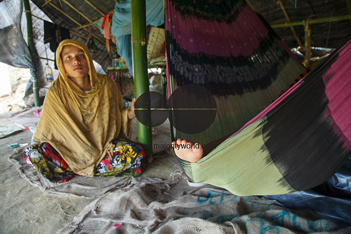 Rohingya Refugee at Tambru No-man's land in Bangladesh-Myanmar border at Tambru, Naikhyangchori, Banderban, Bangladesh