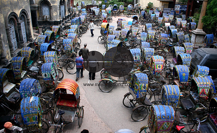 Illegal rickshaw in Rajshahi