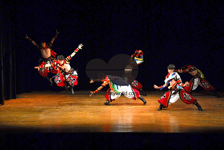 Inner Mongolia sing perform in Chittagong