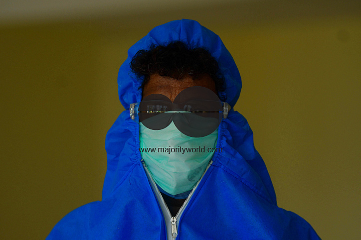Journalists, going through under swab test