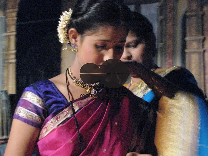 INDIA.Dressing dancers at a film studio set in Mumbai.