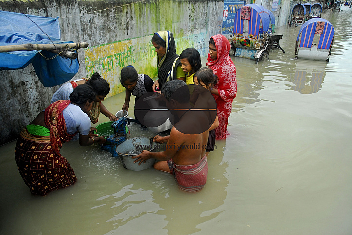 Huge damage at Sirajgonj because of flood