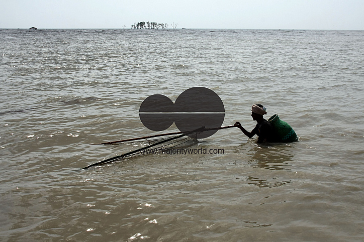 Tidal surge continues after Aila