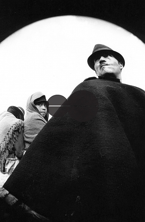 ECUADOR NATIVE QUECHUA PEASANTS ON THEIR WAY TO OCCUPY IDLE LAND, SAN JUAN, CHIMBORAZO.1991