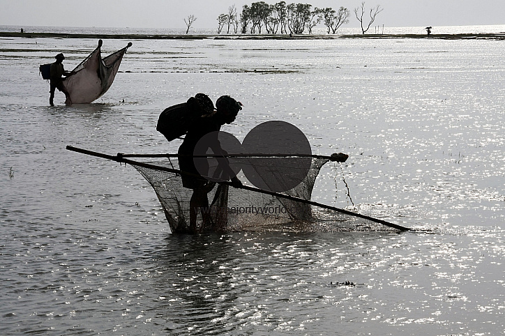 Tidal surge continues after Aila