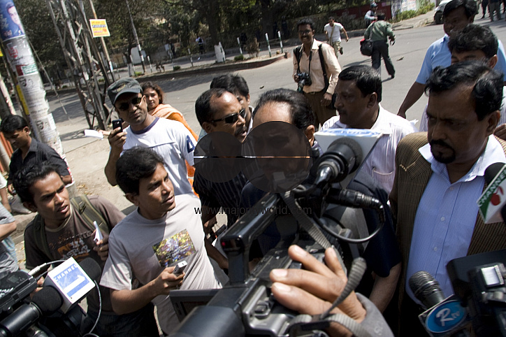 Meeting between Political Person and Media