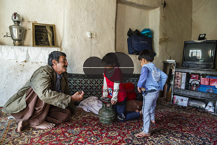 Iran, The horrors of Drug - Wall of Smoke