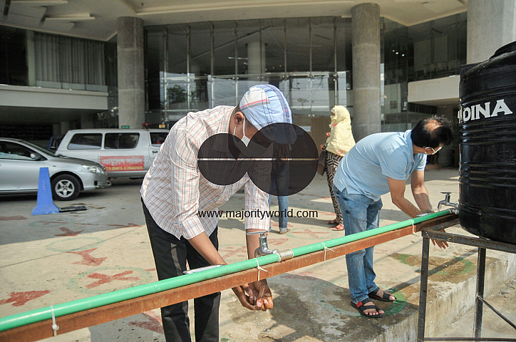 Capture the Coronavirus (COVID-19)