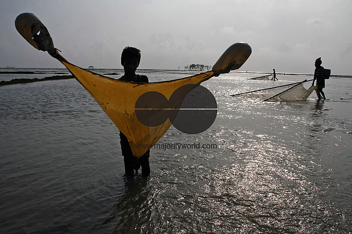 Tidal surge continues after Aila