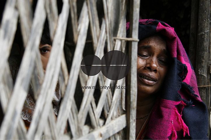 Cyclone SIDR hits Khulna area