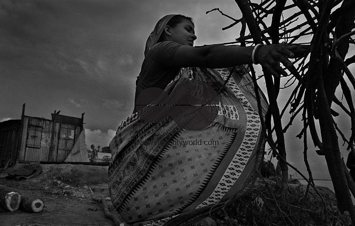 Living in the fring of river