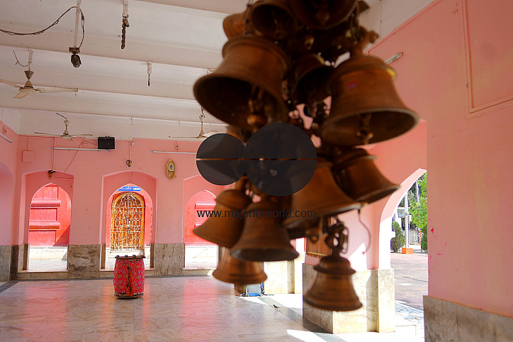 Emergency shutdown of temple, during coronavirus pandemic