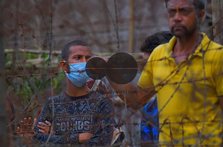 People, who lives in zero line, getting ration during lockdown
