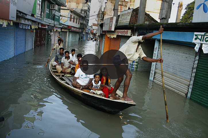 Sirajgonj flood situation still unchange