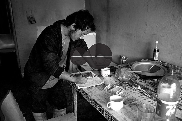 Migrants in Malaysia's tea estates
