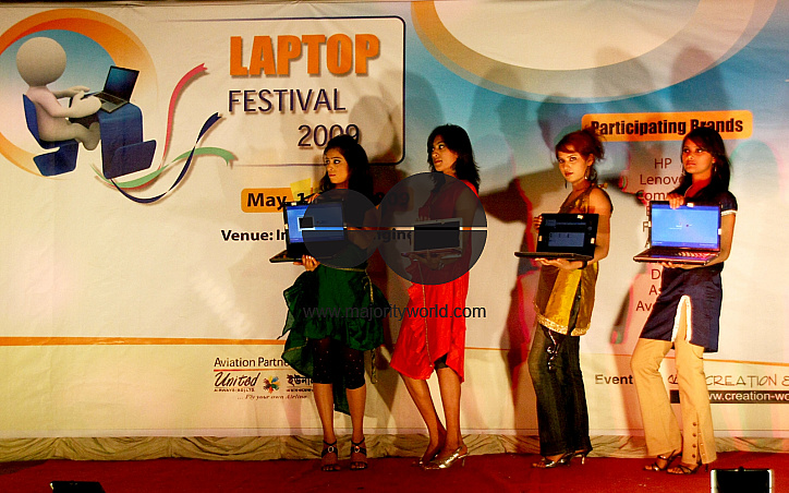 Laptop fair in port city