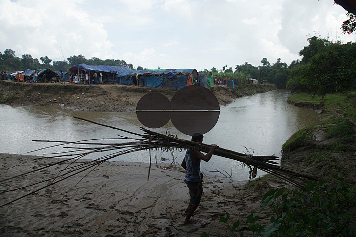 Rohingya Refugee at Tambru No-man's land in Bangladesh-Myanmar border at Tambru, Naikhyangchori, Banderban, Bangladesh