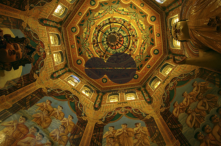 A view of the interior of the Asokaramaya Temple, in  Thimbirigasyaya, Colombo. December 7, 2004.