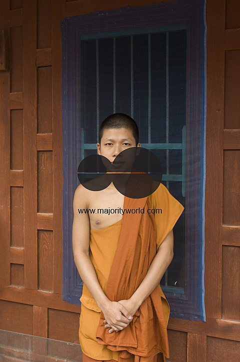 Thailand. Monk at Wat Kokgate.