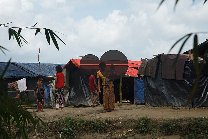 Rohingya Refugee at Tambru No-man's land in Bangladesh-Myanmar border at Tambru, Naikhyangchori, Banderban, Bangladesh