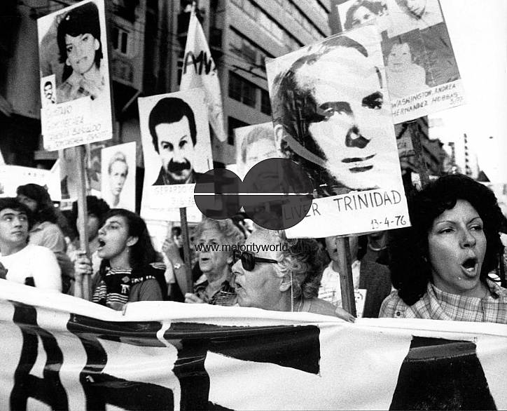 URUGUAY  RELATIVES OF DISAPPEARED MARCHING IN MONTEVIDEO, 1984