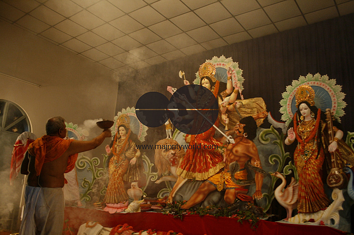 Durga puja starts with huge eagerness