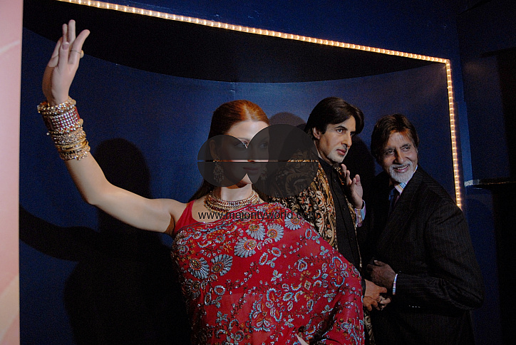 Legendary Amitabh Bachchan inaugurating his wax image at London Madame Toussaud museum