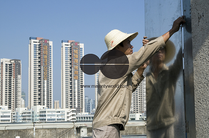 CHINA Migrant workers from the countryside working in construction in Guangzhou, Guangdong province.