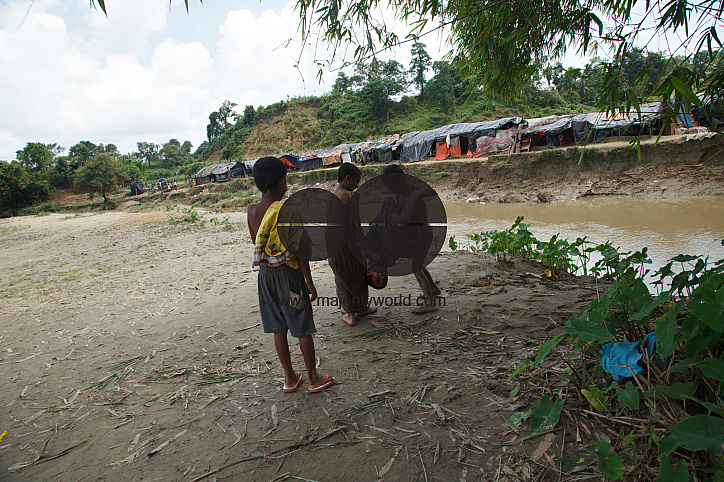 Rohingya Refugee at Tambru No-man's land in Bangladesh-Myanmar border at Tambru, Naikhyangchori, Banderban, Bangladesh