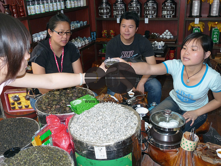 CHINA Chinese tourists trying tea in Gulangyu island near Xiamen in Fujian province.