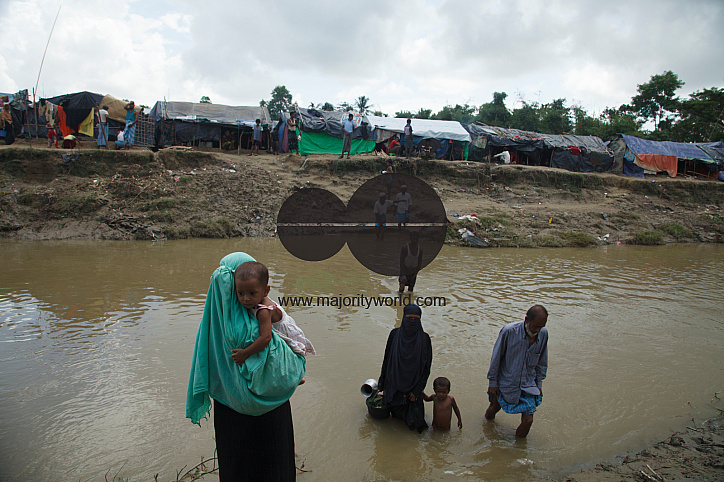 Rohingya Refugee at Tambru No-man's land in Bangladesh-Myanmar border at Tambru, Naikhyangchori, Banderban, Bangladesh