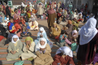 Kashmiri Muslim women pray